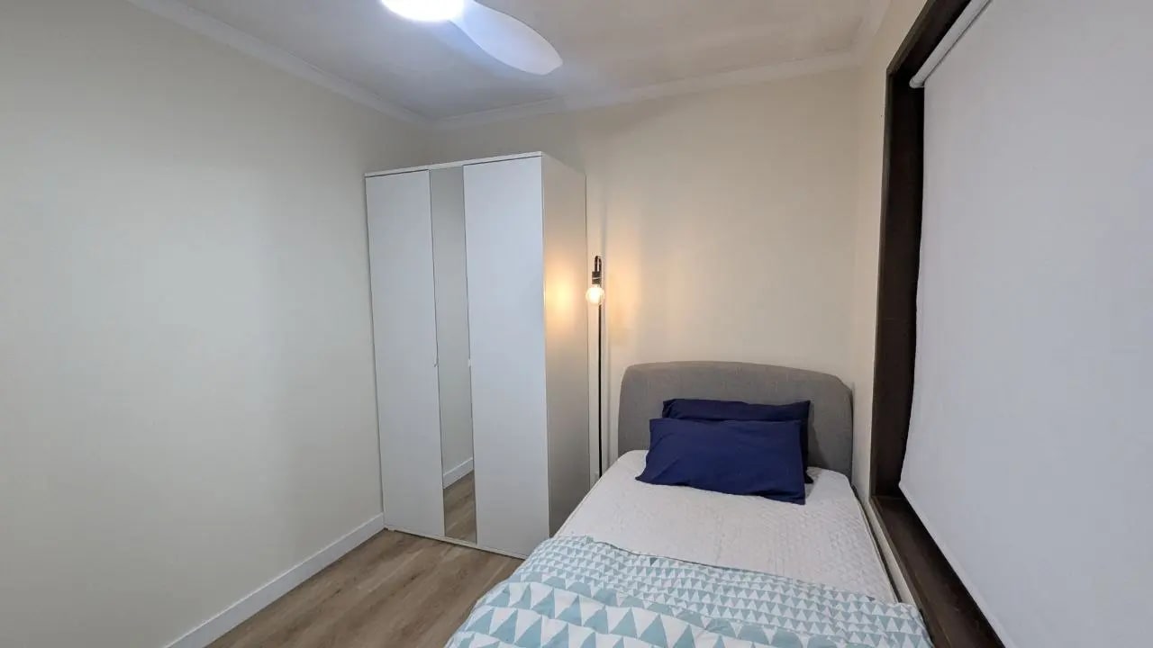 Furnished room in a share house