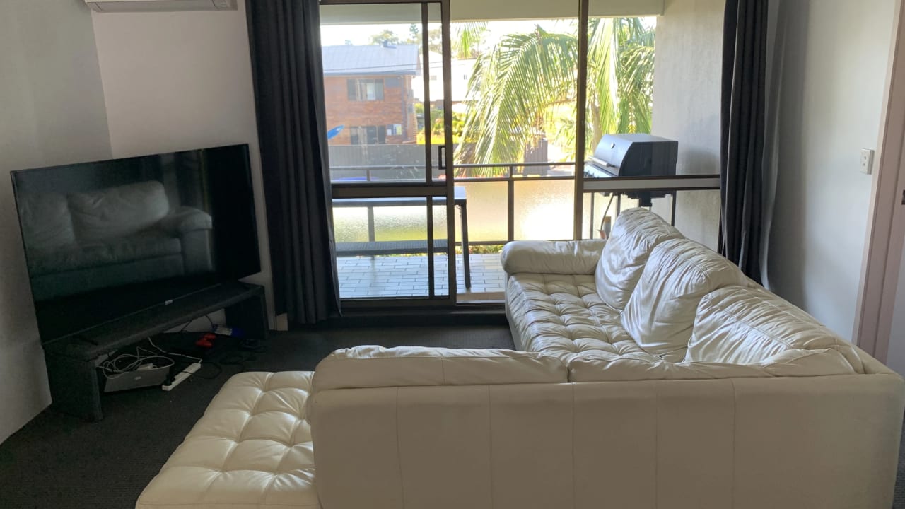 Unfurnished room in a flatshare