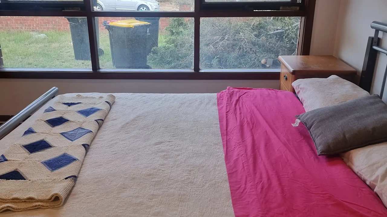 Furnished room in a share house