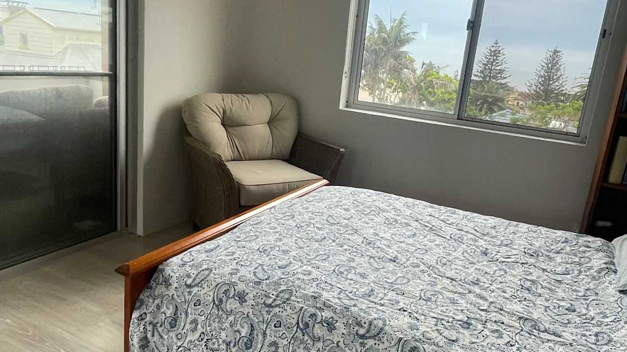 Unfurnished room in a flatshare