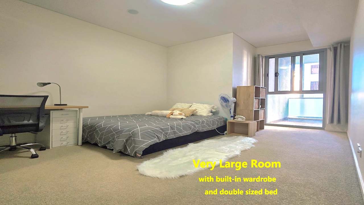 Furnished room in a flatshare