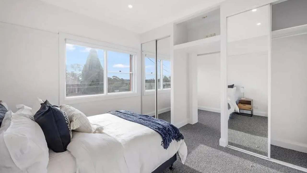 Whole property with 2 rooms for rent