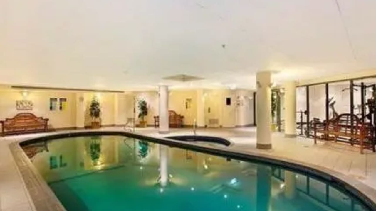 Furnished room studio flat for rent