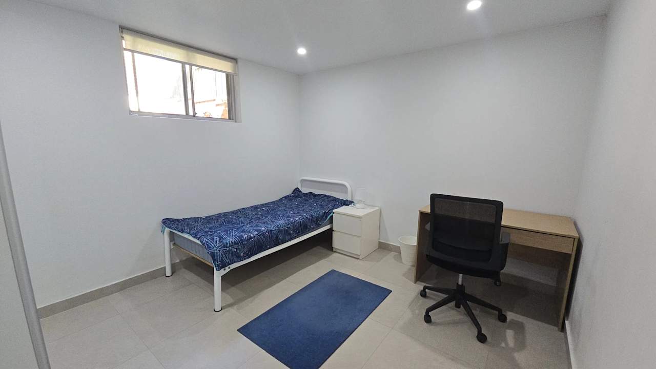 Furnished room in a share house