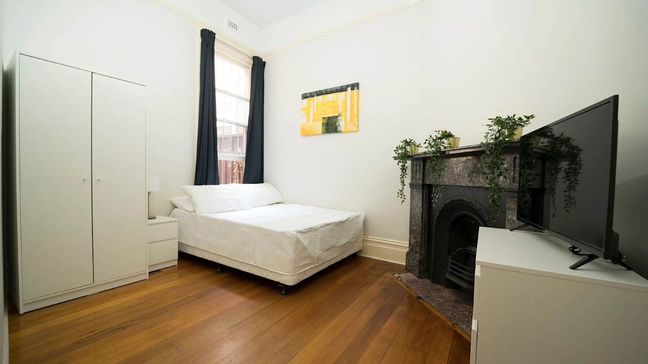 Furnished room in a share house