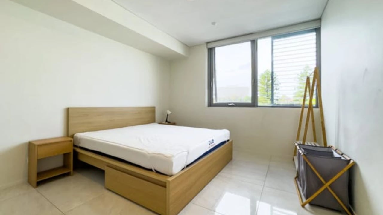 Furnished room with ensuite in a flatshare