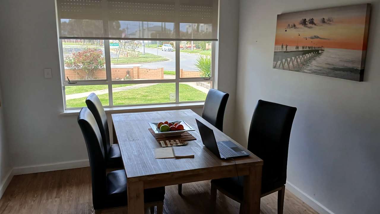 Room in a share house