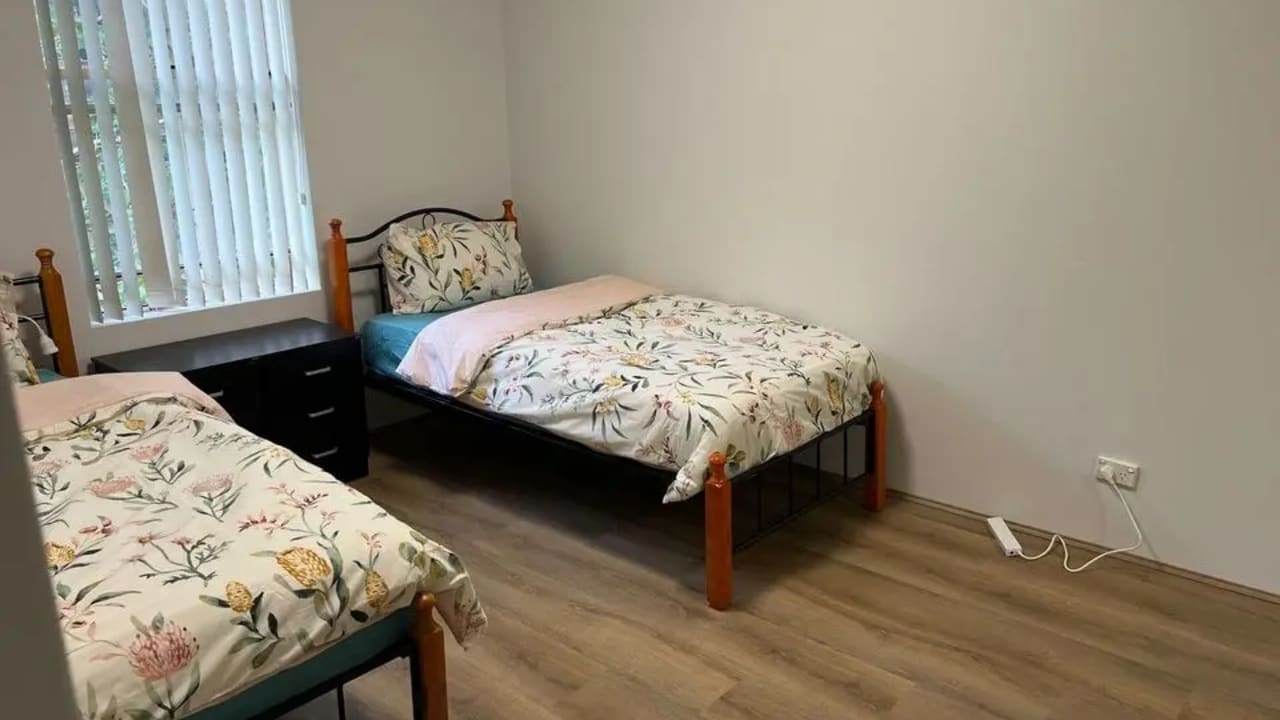 Furnished room in a flatshare