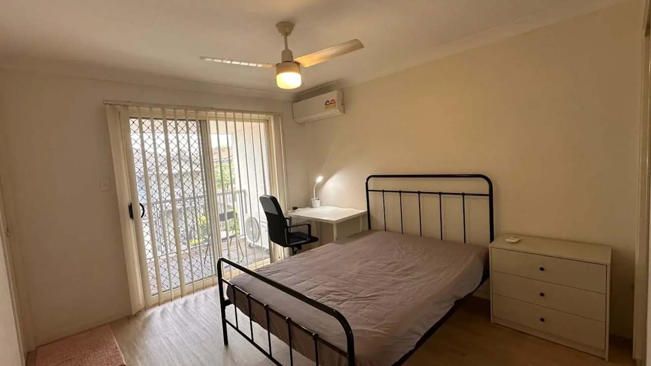 Furnished room with own bathroom