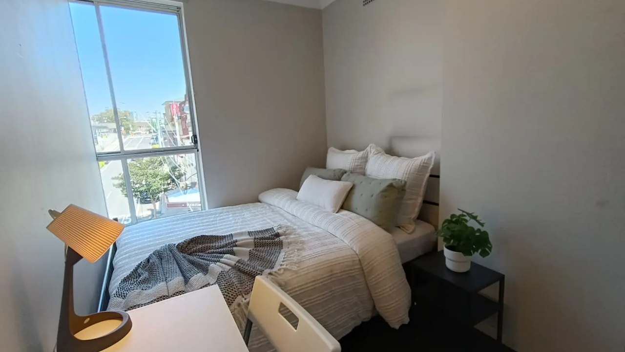 Furnished room in a share house