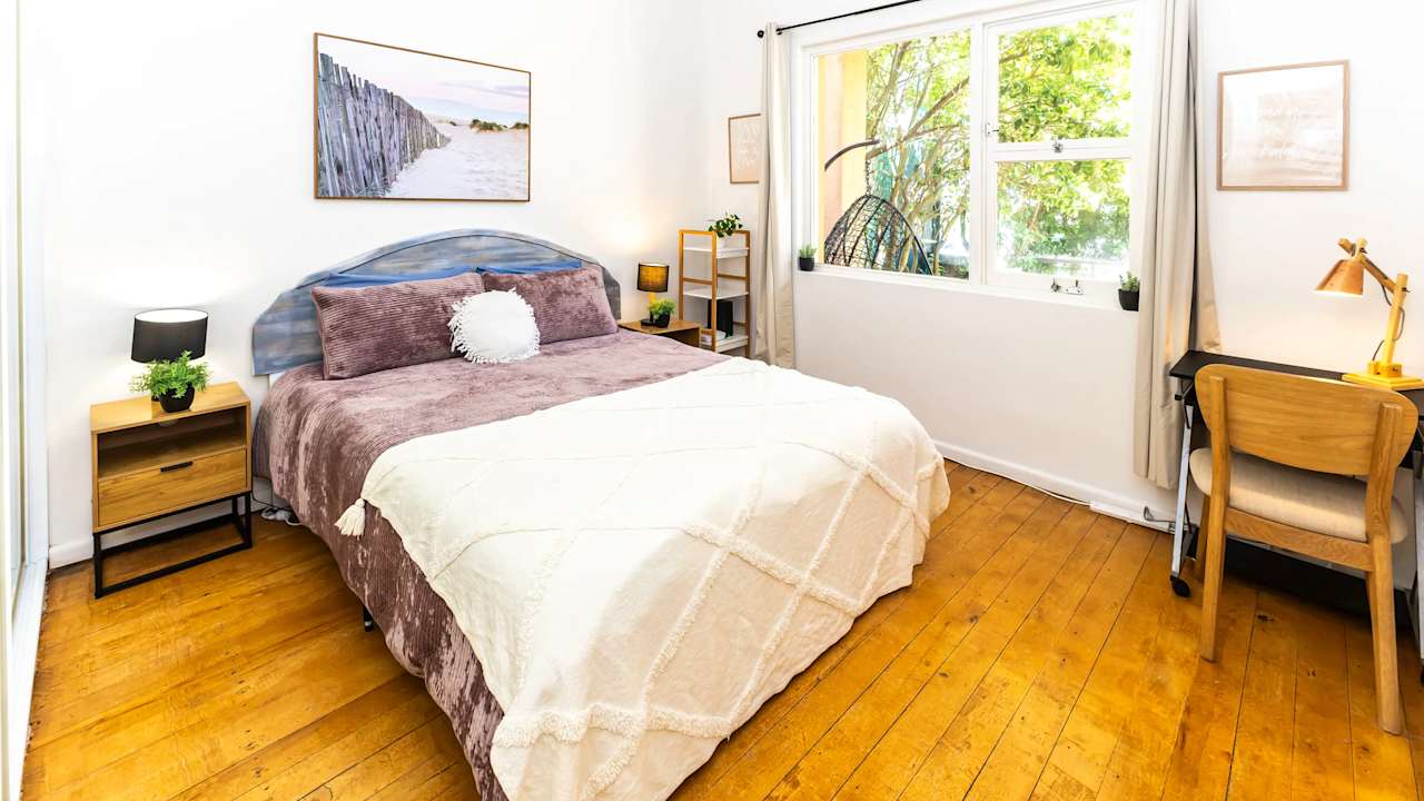 Furnished room in a share house