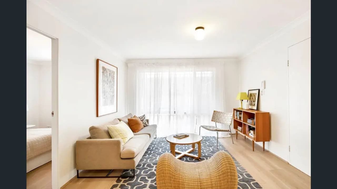 Whole property with 2 rooms for rent