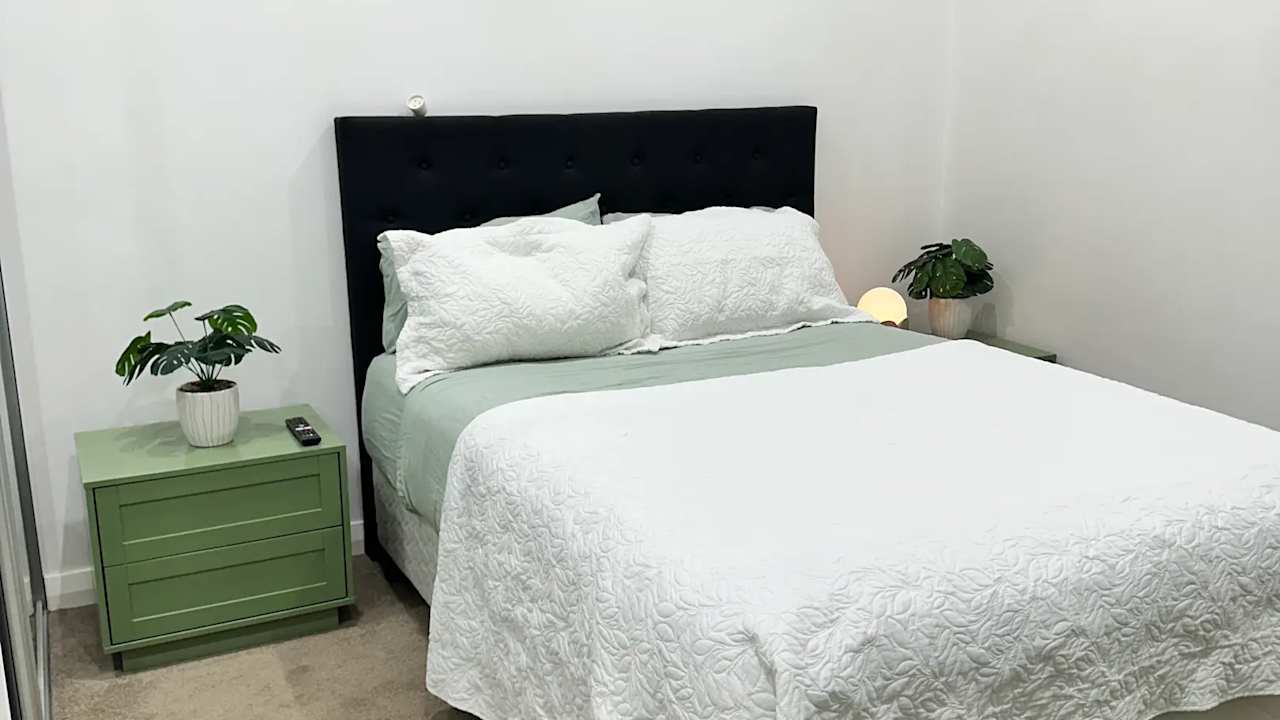 Furnished room with own bathroom