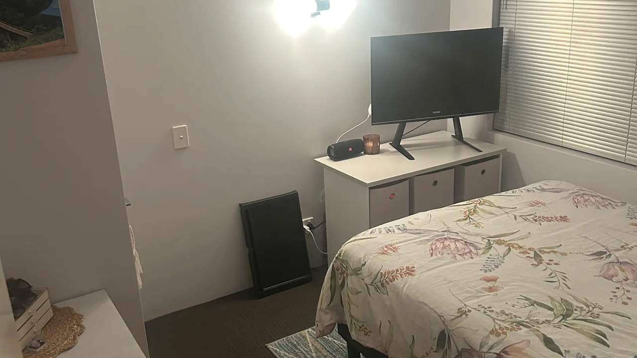 Furnished room with own bathroom