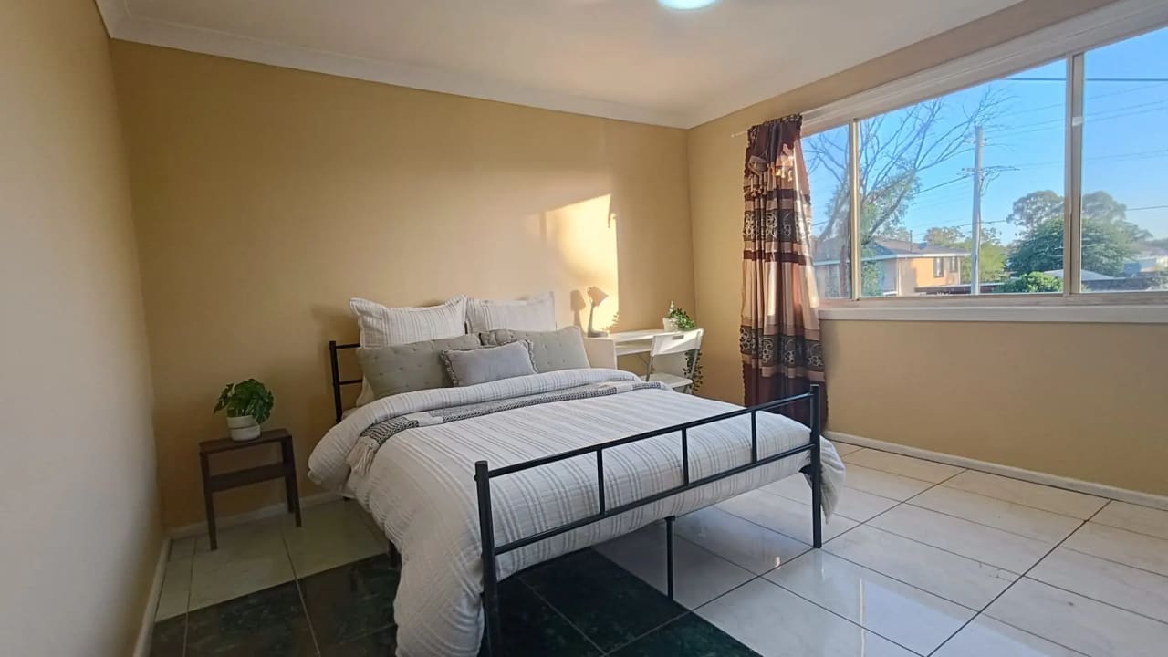 Furnished room in a share house