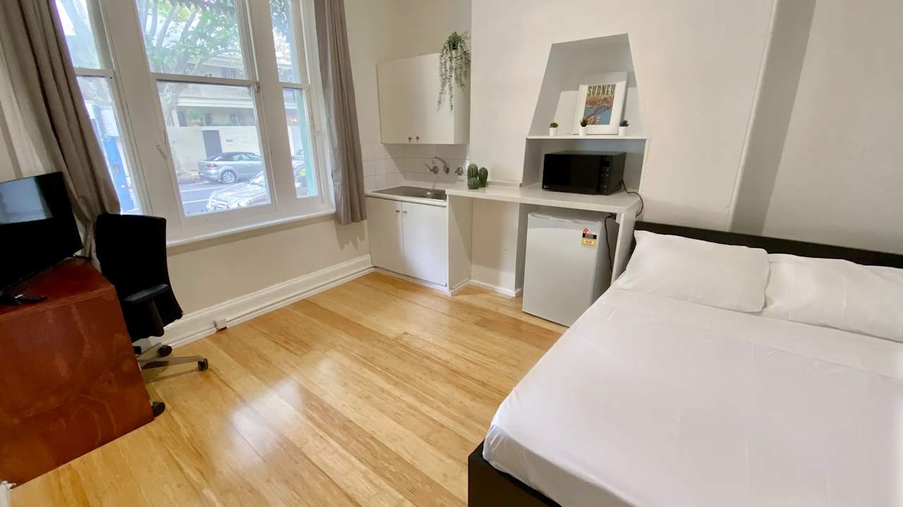 Furnished room in a share house