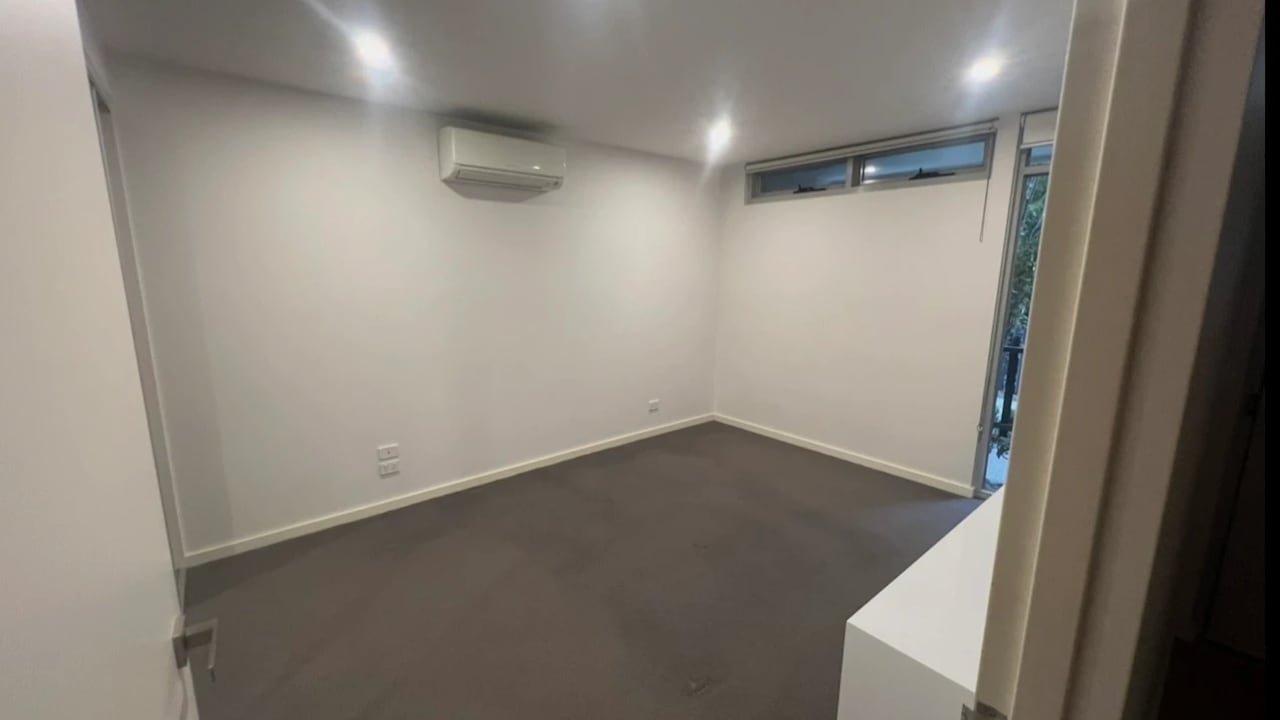 Unfurnished room in a share house