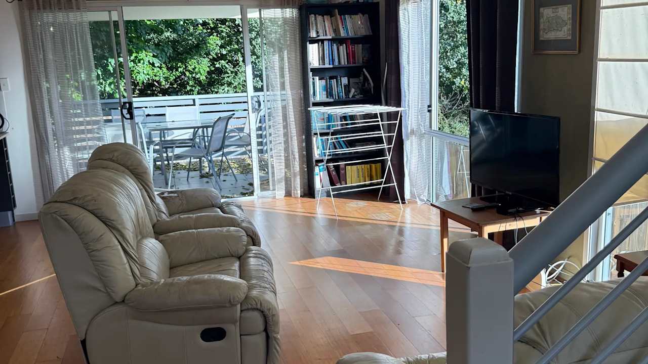 Room in a share house