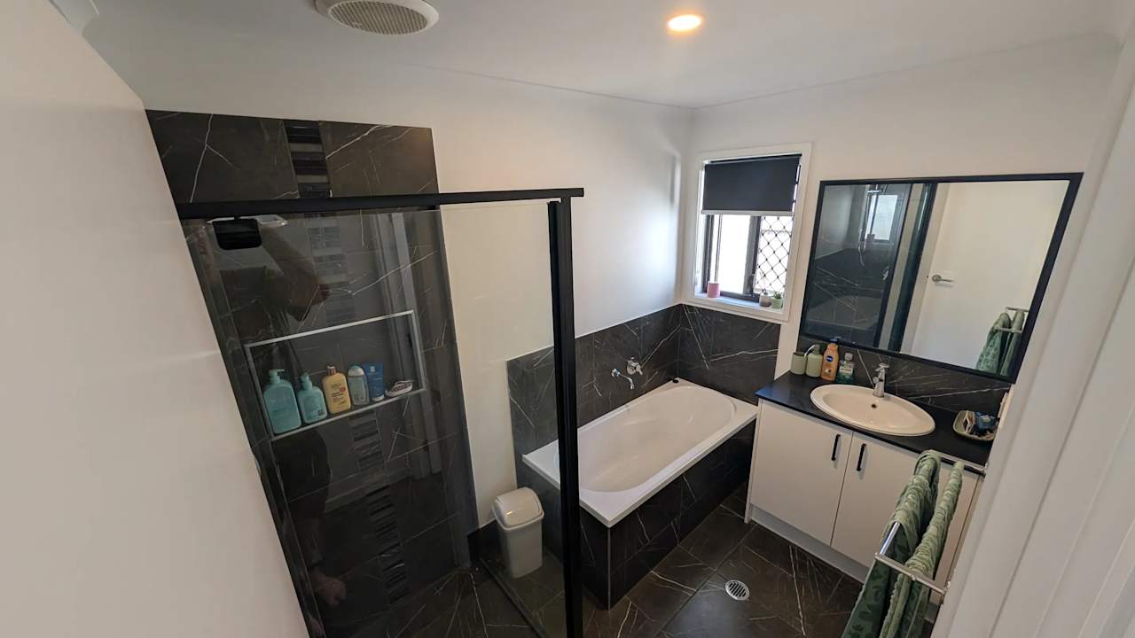 Unfurnished room in a share house