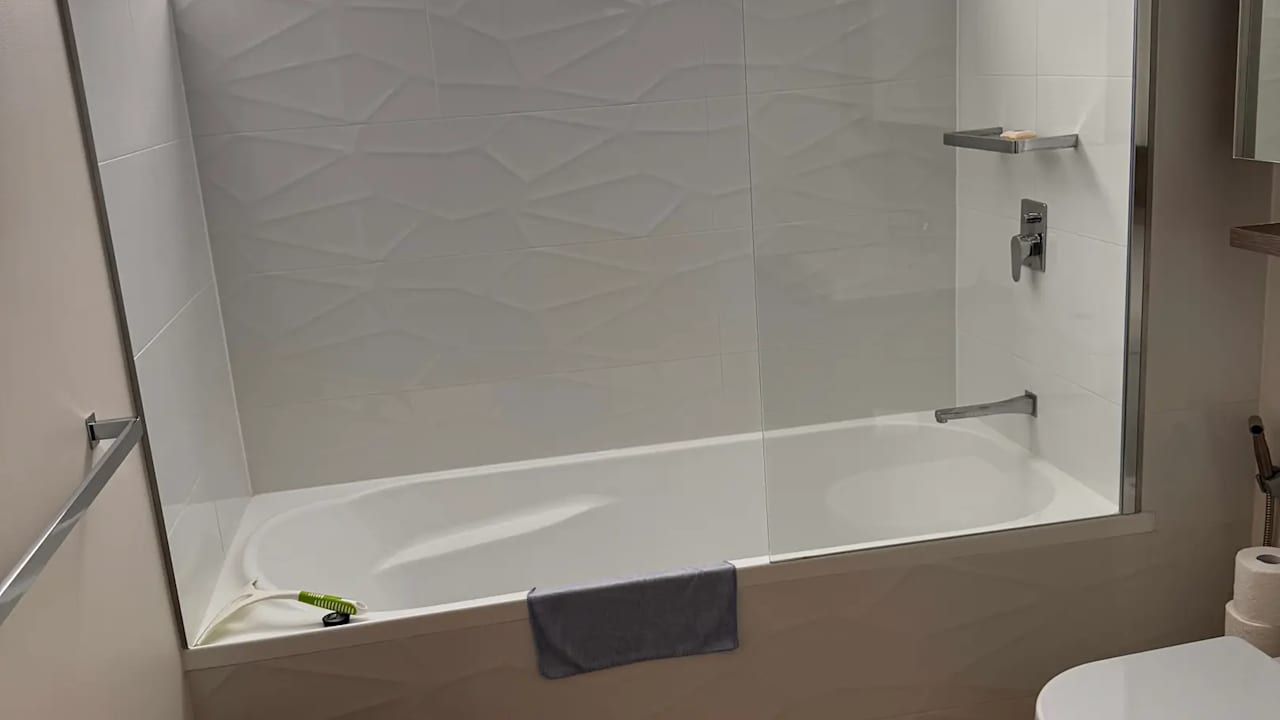 Furnished room with own bathroom