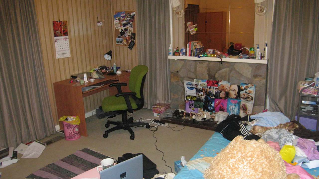 Furnished room in a share house