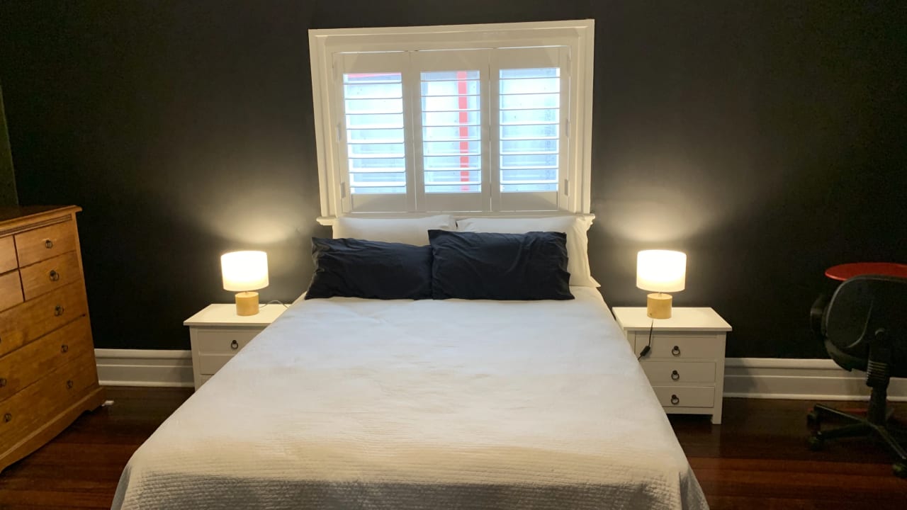 Whole property with 1 room for rent