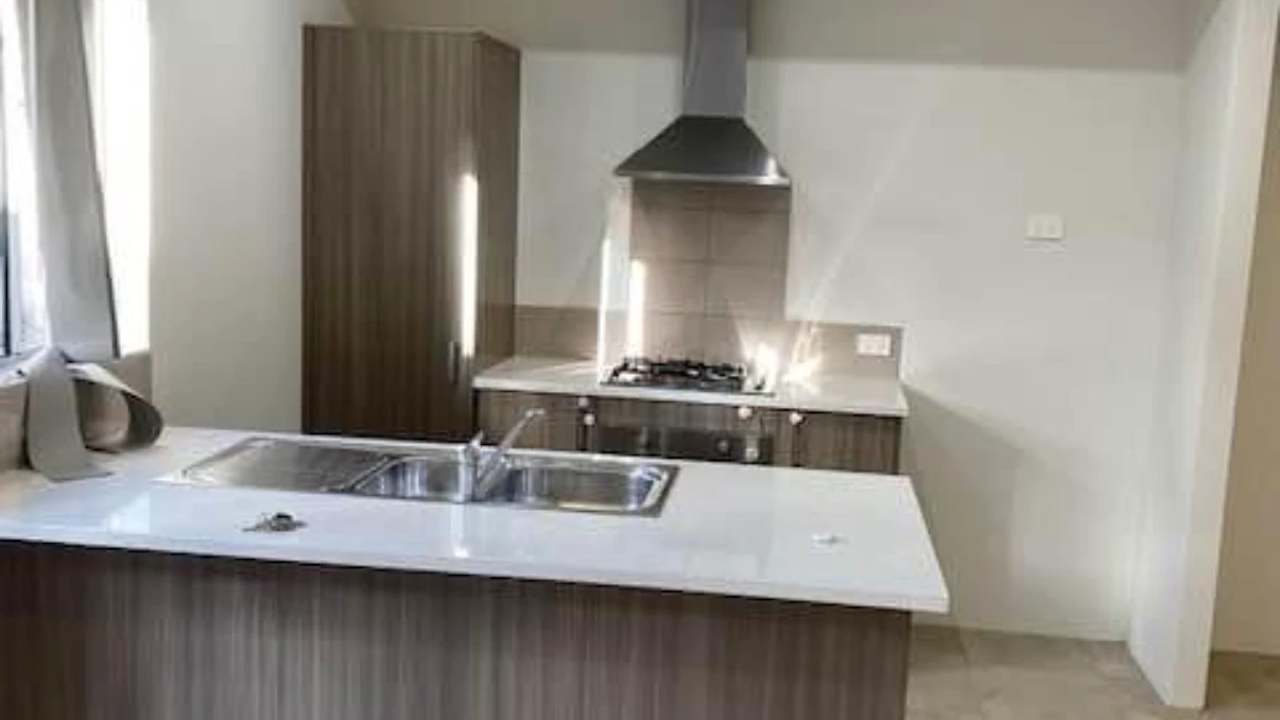 Furnished room with ensuite in a share house