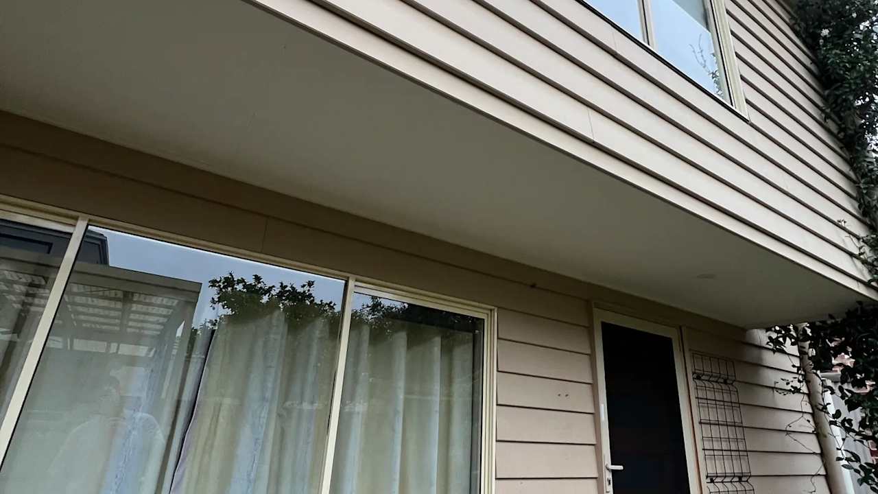 Unfurnished room granny flat for rent