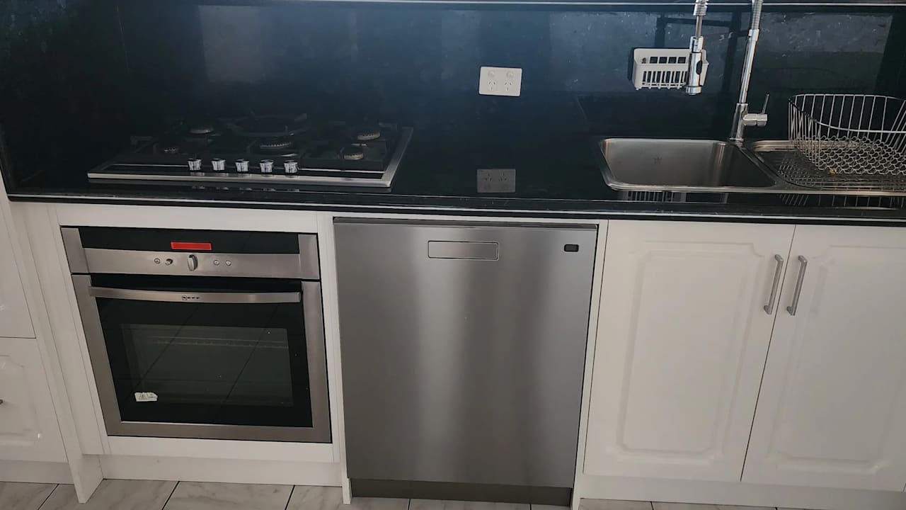 Whole property with 2 rooms for rent