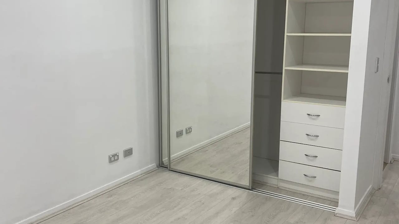 Room in a share house