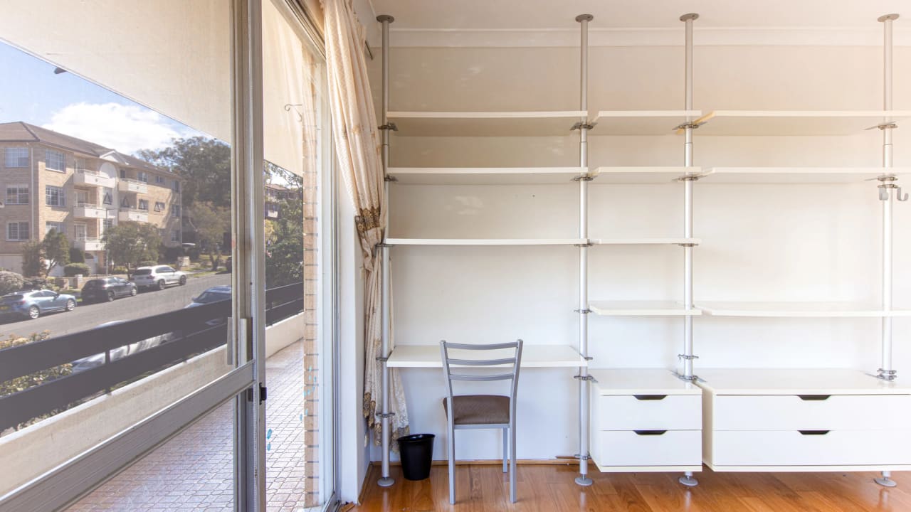 Furnished room in a flatshare