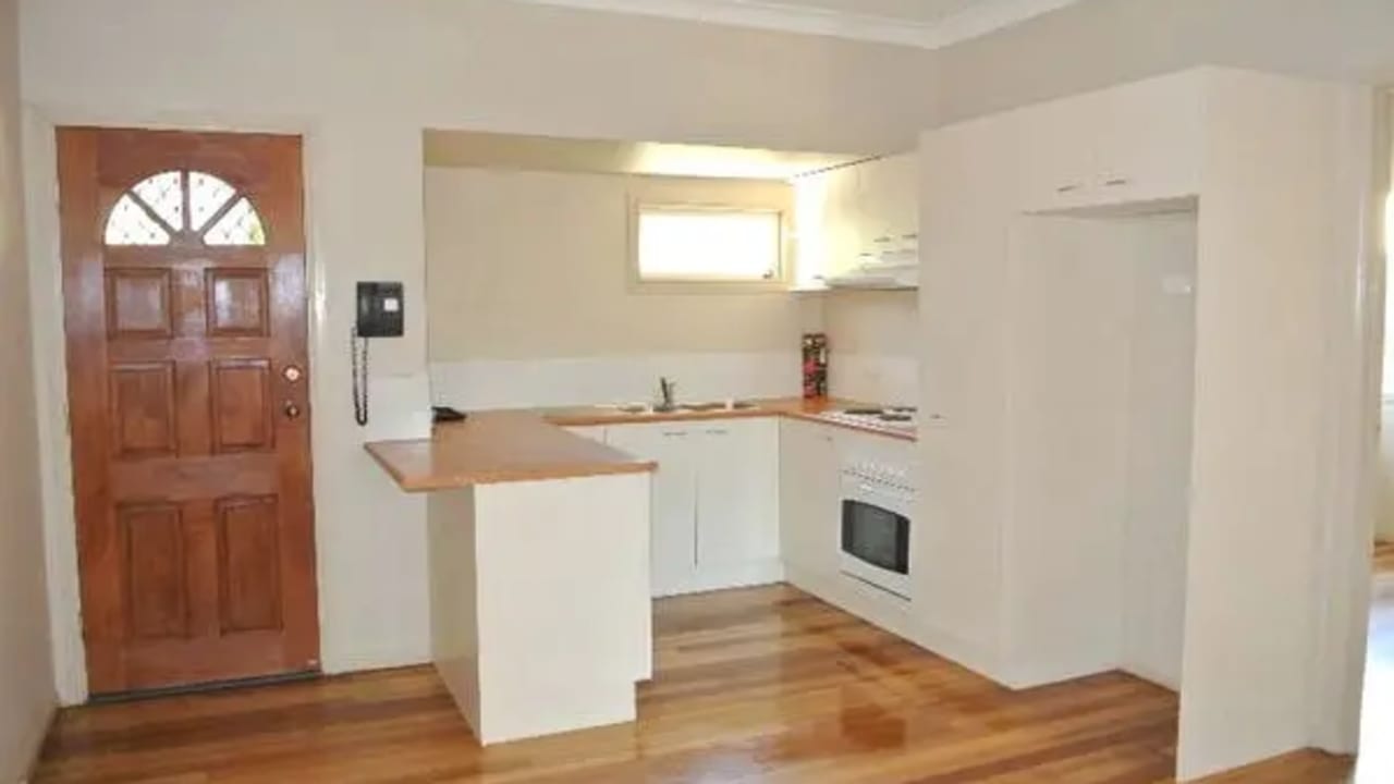 Whole property with 3 rooms for rent