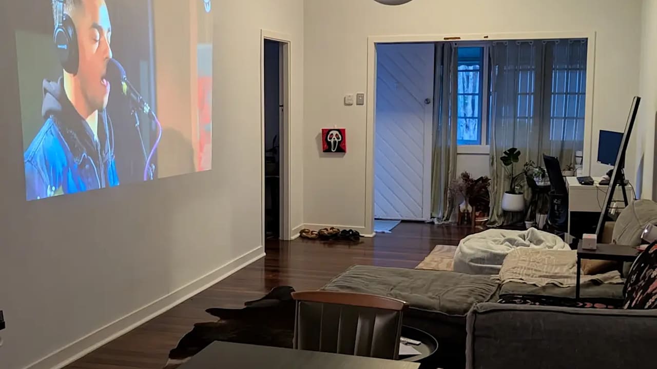 Unfurnished room with own bathroom