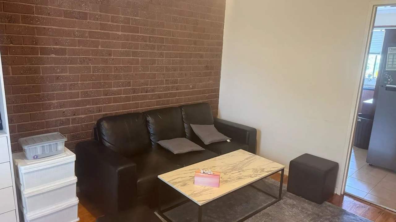 Room in a share house