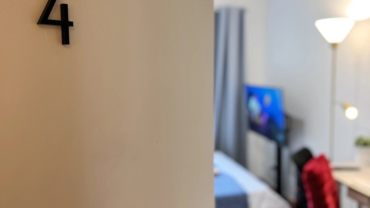 Furnished room in a share house