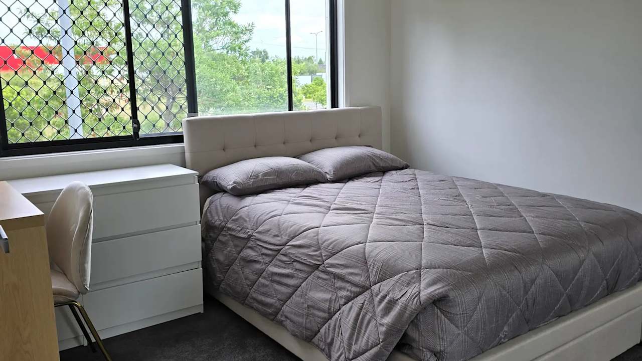 Furnished room in a share house