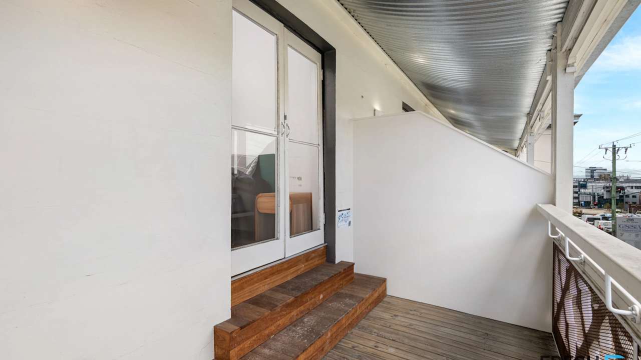 Furnished room with ensuite in a share house