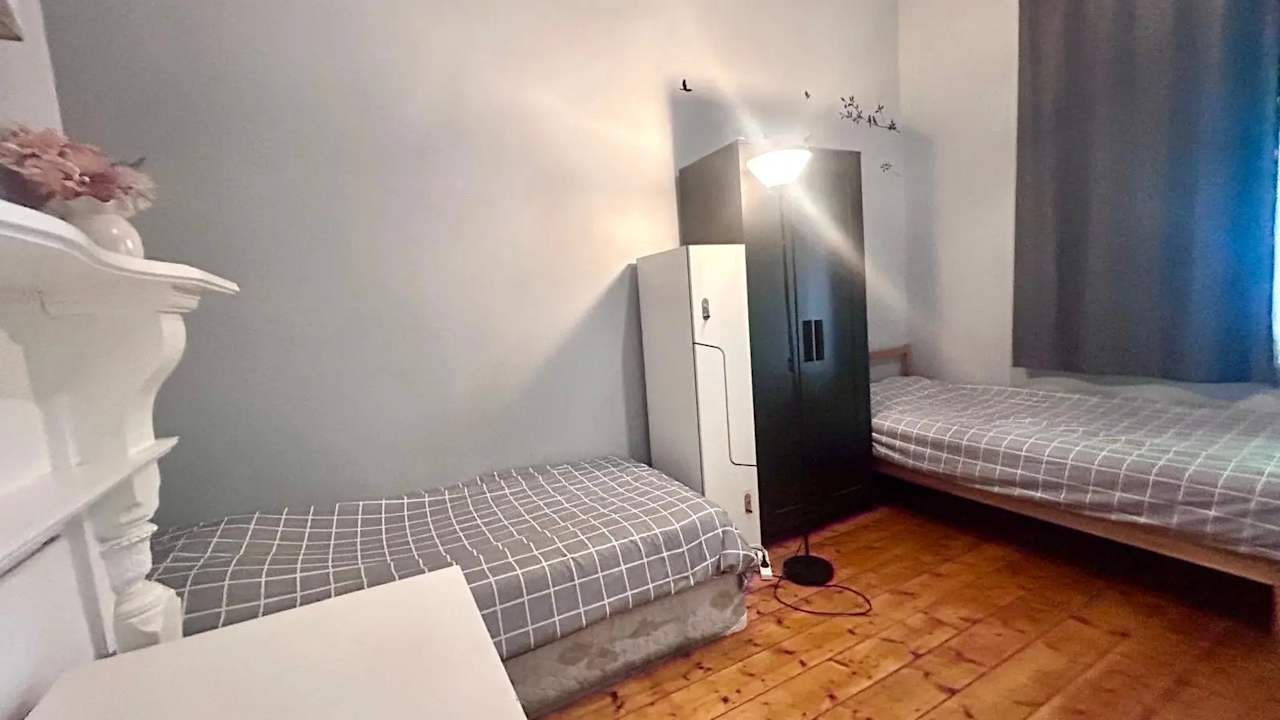 Furnished room in a share house
