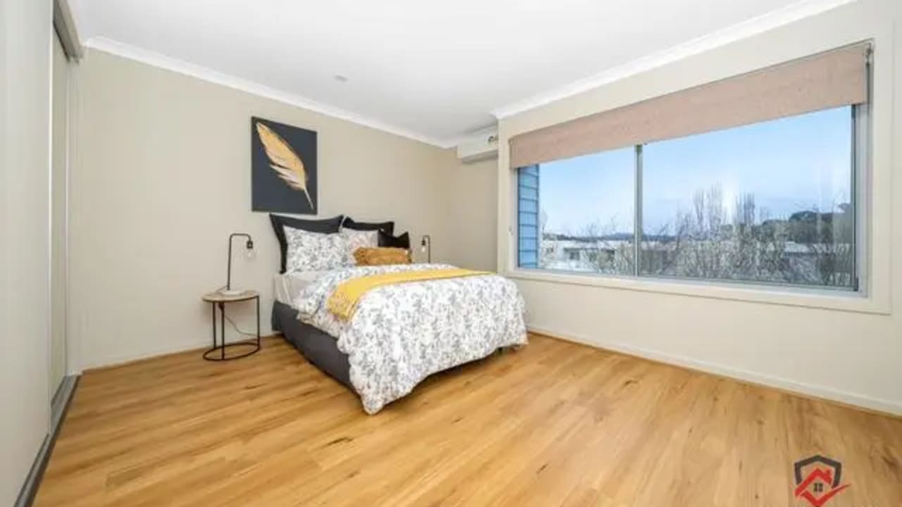 Room in a share house