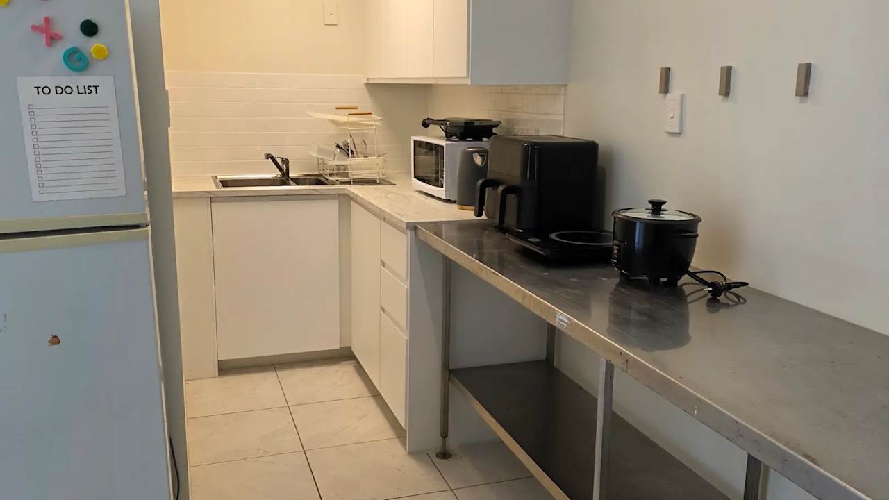 Furnished room in a share house