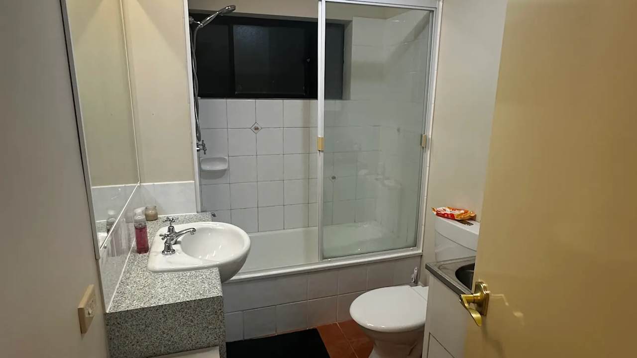 Furnished room with own bathroom