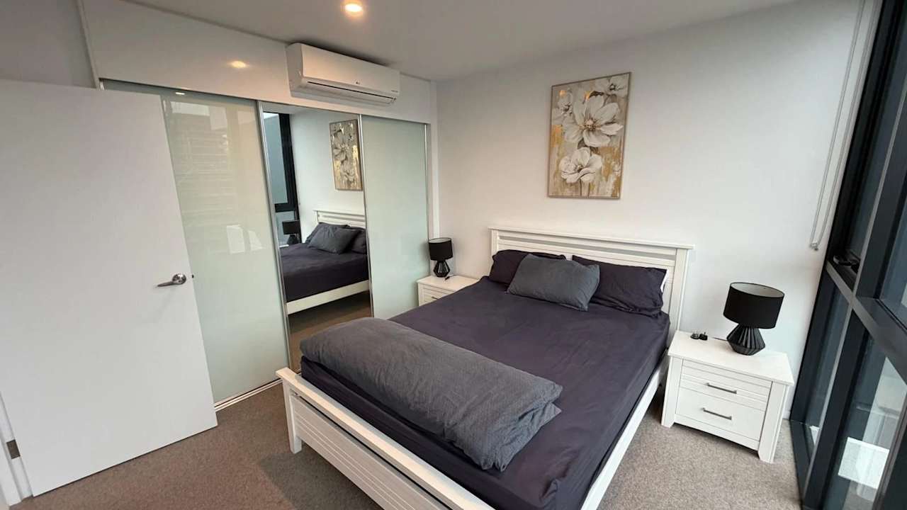 Furnished room in a share house
