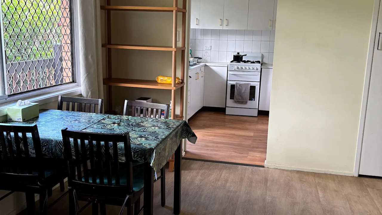 Furnished room in a flatshare