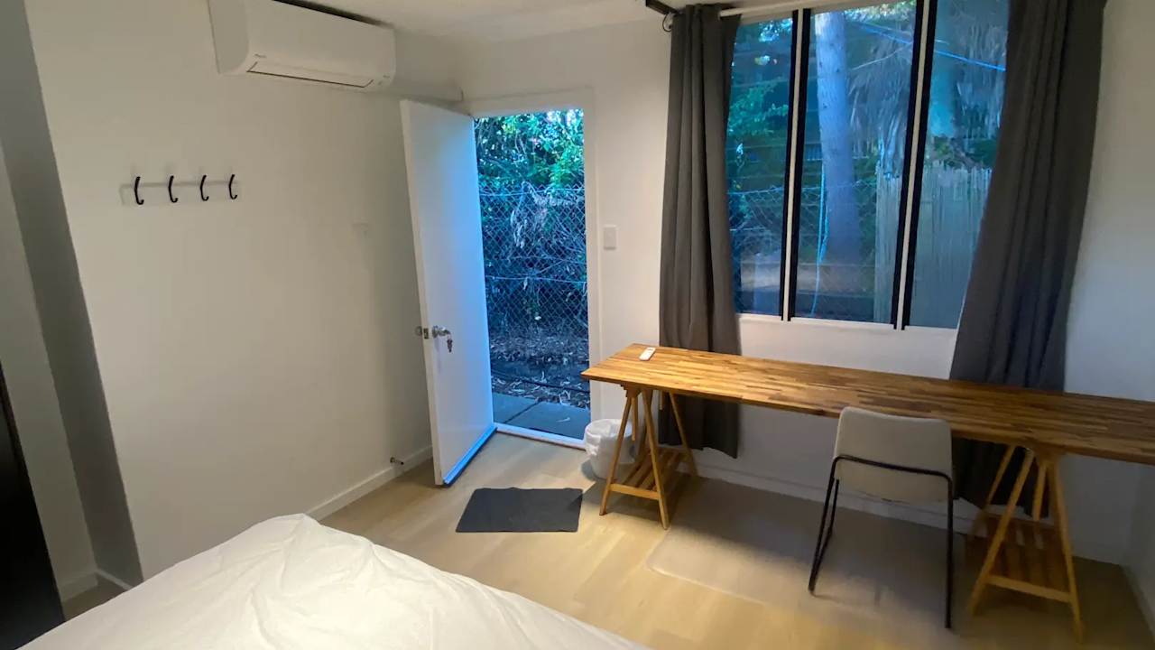 Room in a share house