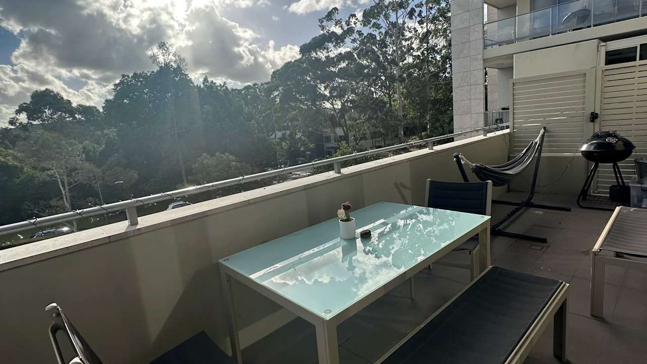 Furnished room with ensuite in a flatshare