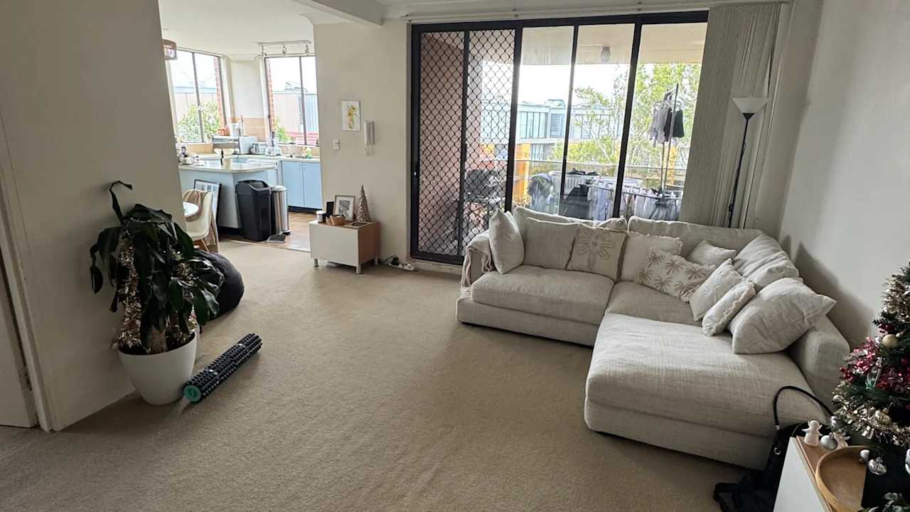 Furnished room in a flatshare