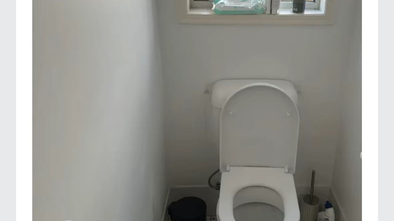 Room in a share house