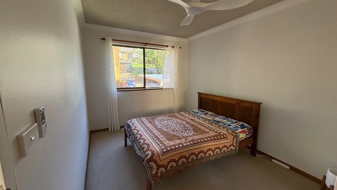 Furnished room in a flatshare