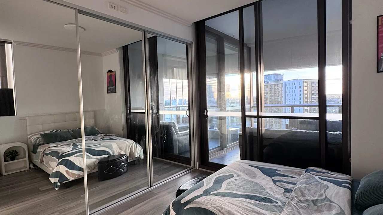 Furnished room with ensuite in a flatshare