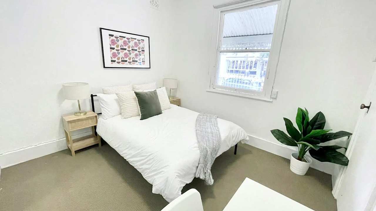 Room in a share house